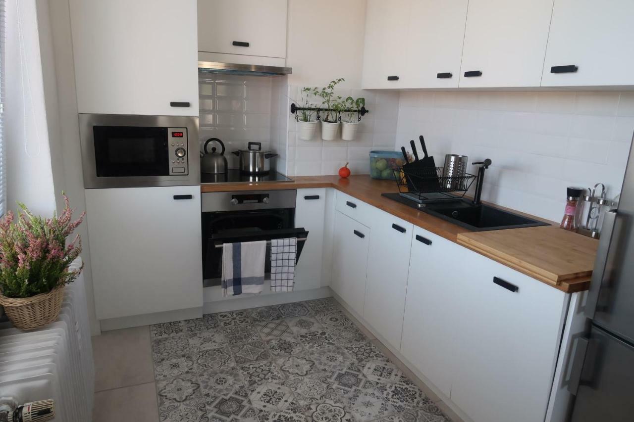 Hniezdo V Raji 1 - Luxurious Apartment 3 Min Walk To City Center Спишска-Нова-Вес Экстерьер фото
